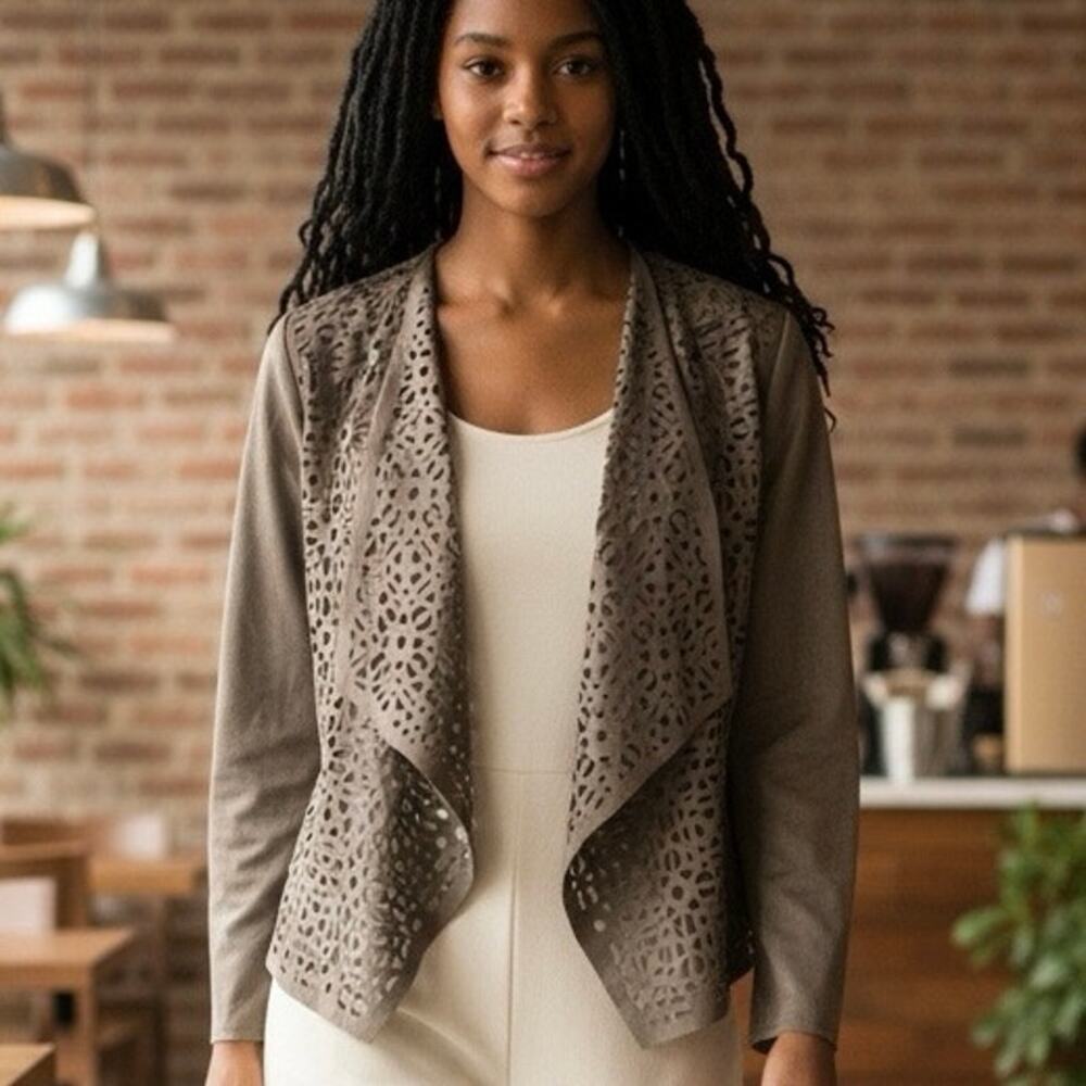 Chicos Open Front Cardigan/Jacket
Taupe Faux Suede Laser Cut
Size Small NWT
